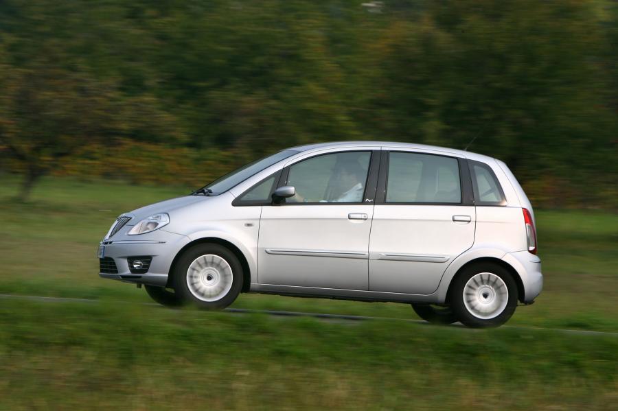  Lancia Musa 2007 года  (фото 40 из 86)